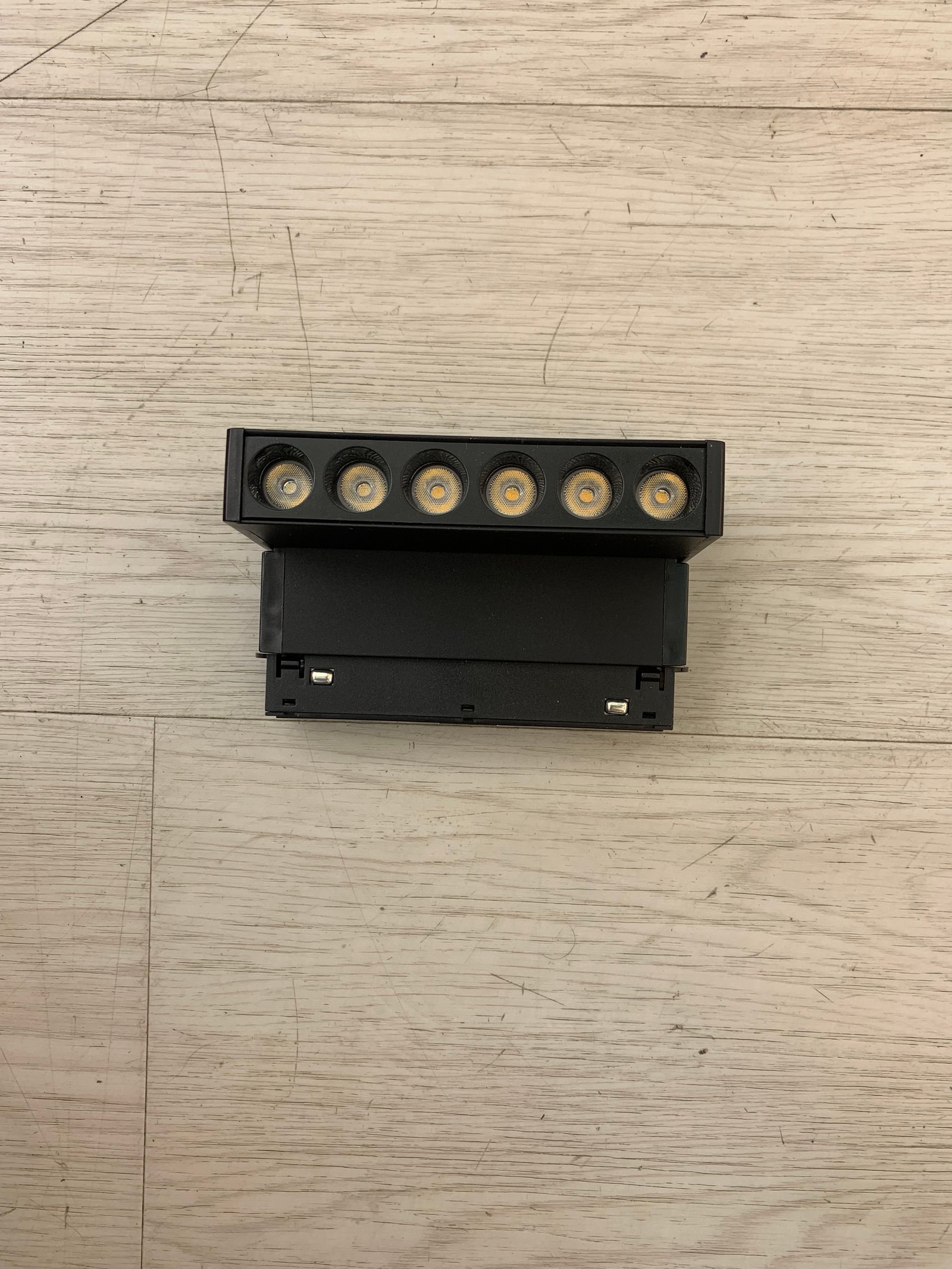 MAGNETIC LIGHT view 4